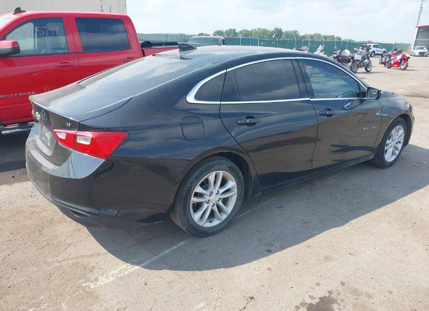 Photo 4 of 2016 Chevrolet Malibu 1LT (VIN 1G1ZE5ST1GF277320)