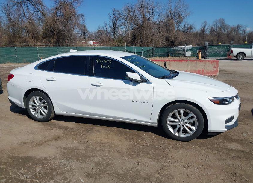 Photo 13 of 2016 Chevrolet Malibu 1LT (VIN 1G1ZE5ST1GF281660)