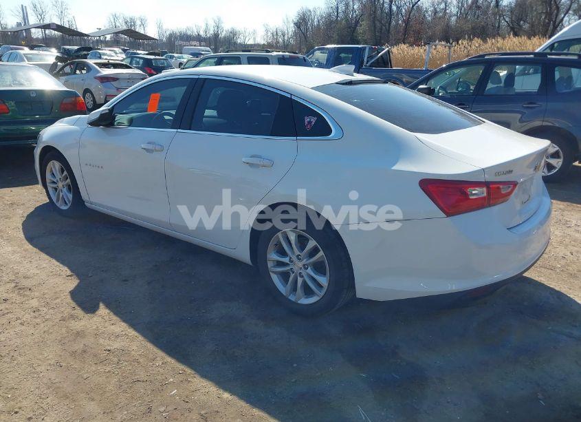Photo 3 of 2016 Chevrolet Malibu 1LT (VIN 1G1ZE5ST1GF281660)
