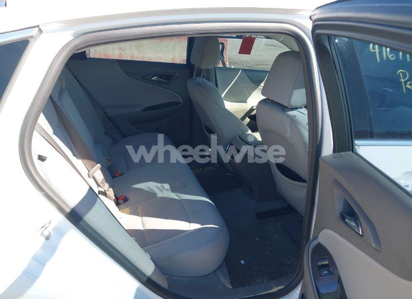 Photo 8 of 2016 Chevrolet Malibu 1LT (VIN 1G1ZE5ST1GF281660)