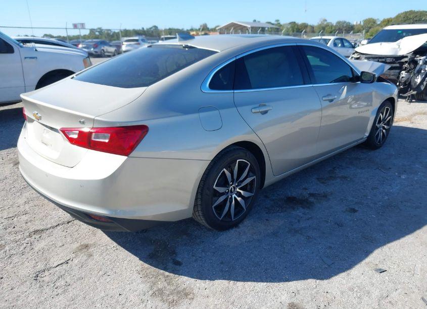 Photo 4 of 2016 Chevrolet Malibu 1LT (VIN 1G1ZE5ST1GF283523)