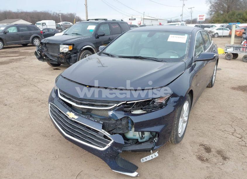 Photo 2 of 2016 Chevrolet Malibu 1LT (VIN 1G1ZE5ST1GF284302)