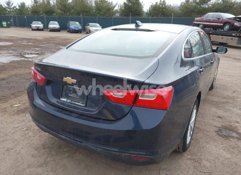 Photo 4 of 2016 Chevrolet Malibu 1LT (VIN 1G1ZE5ST1GF284302)