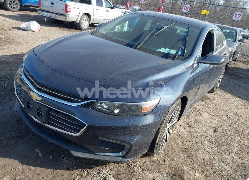 Photo 2 of 2016 Chevrolet Malibu 1LT (VIN 1G1ZE5ST1GF289659)