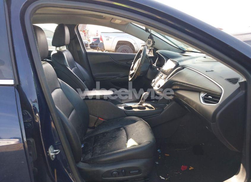 Photo 5 of 2016 Chevrolet Malibu 1LT (VIN 1G1ZE5ST1GF289659)