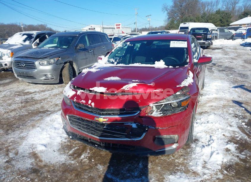 Photo 2 of 2016 Chevrolet Malibu 1LT (VIN 1G1ZE5ST1GF324149)