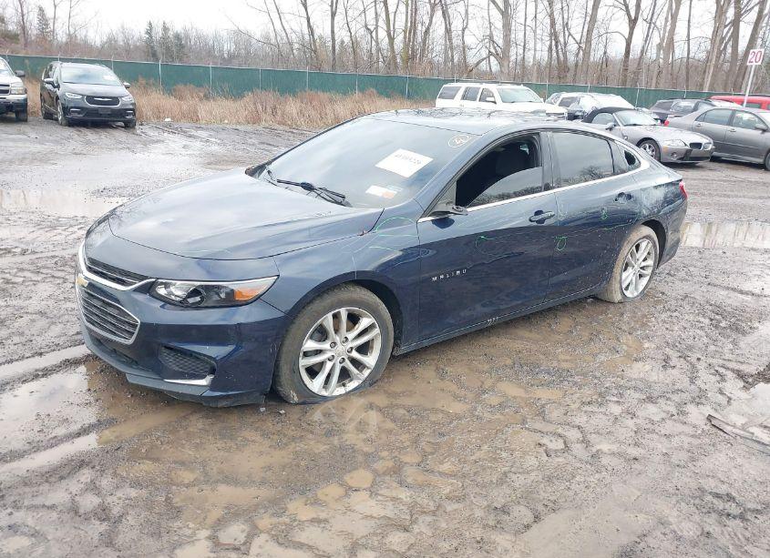Photo 2 of 2016 Chevrolet Malibu 1LT (VIN 1G1ZE5ST1GF331957)
