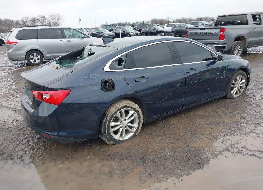 Photo 4 of 2016 Chevrolet Malibu 1LT (VIN 1G1ZE5ST1GF331957)
