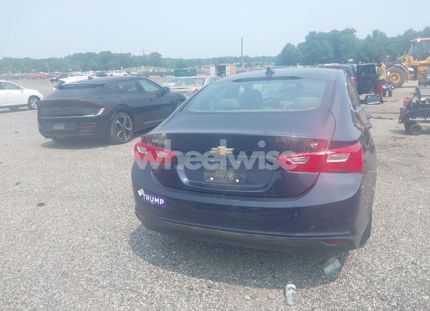 Photo 16 of 2016 Chevrolet Malibu LT (VIN 1G1ZE5ST1GF334132)