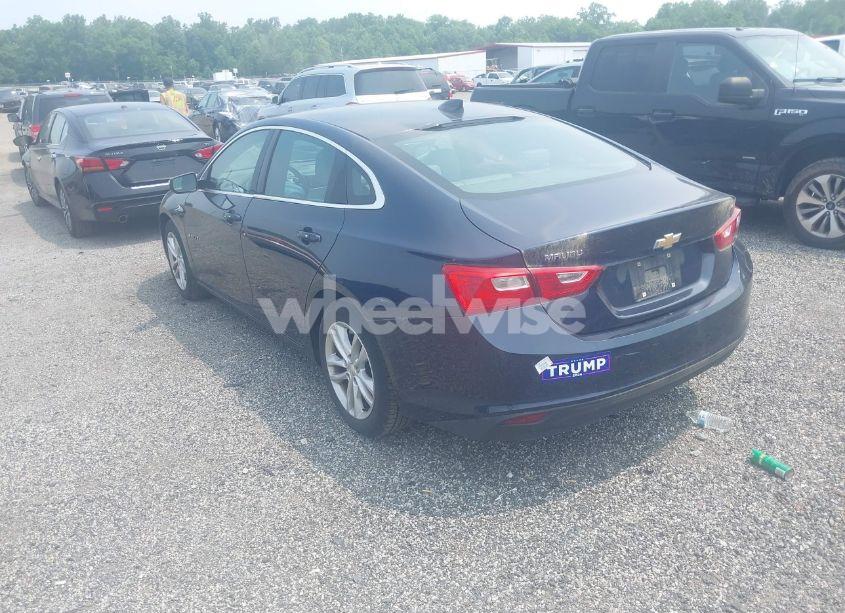 Photo 3 of 2016 Chevrolet Malibu LT (VIN 1G1ZE5ST1GF334132)