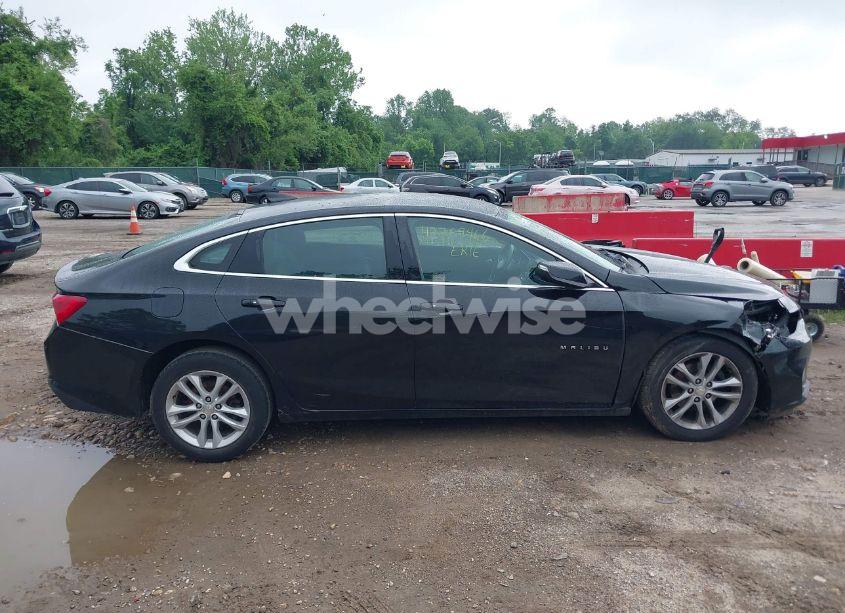 Photo 13 of 2016 Chevrolet Malibu 1LT (VIN 1G1ZE5ST1GF350718)