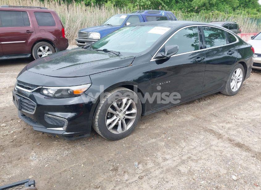 Photo 2 of 2016 Chevrolet Malibu 1LT (VIN 1G1ZE5ST1GF350718)