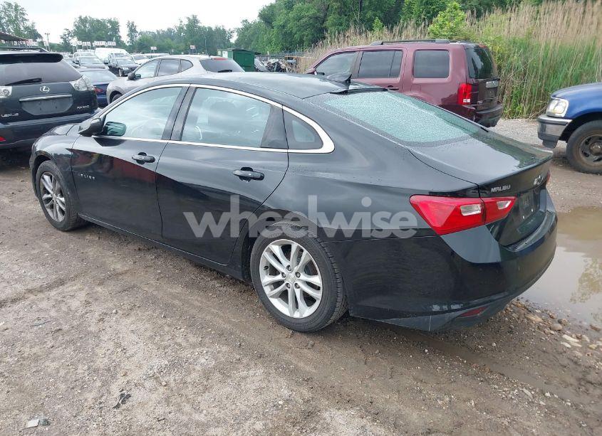 Photo 3 of 2016 Chevrolet Malibu 1LT (VIN 1G1ZE5ST1GF350718)