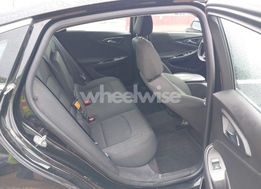 Photo 8 of 2016 Chevrolet Malibu 1LT (VIN 1G1ZE5ST1GF350718)