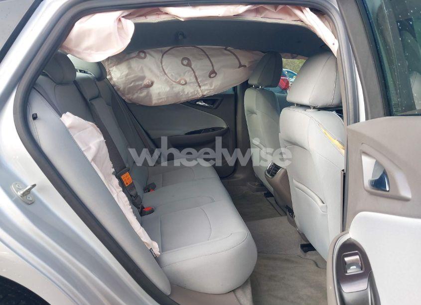 Photo 8 of 2017 Chevrolet Malibu 1LT (VIN 1G1ZE5ST1HF105659)