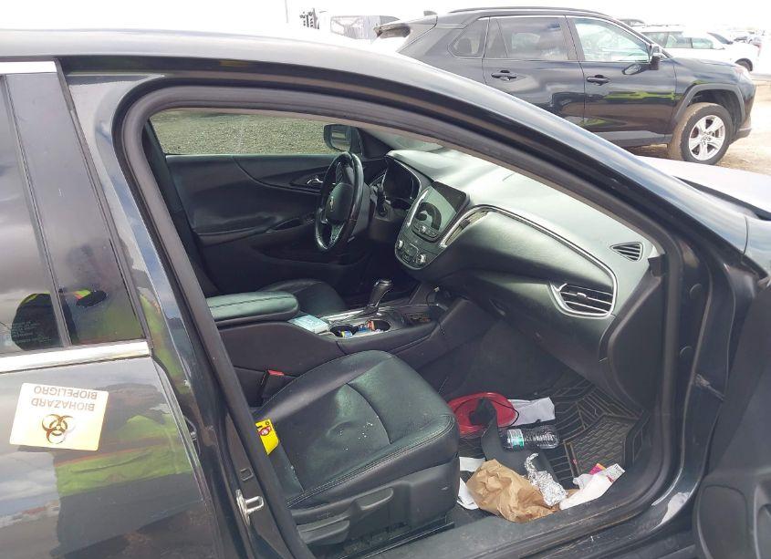 Photo 5 of 2017 Chevrolet Malibu 1LT (VIN 1G1ZE5ST1HF109291)