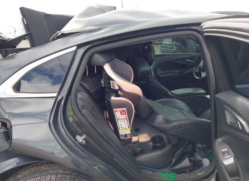 Photo 8 of 2017 Chevrolet Malibu 1LT (VIN 1G1ZE5ST1HF109291)