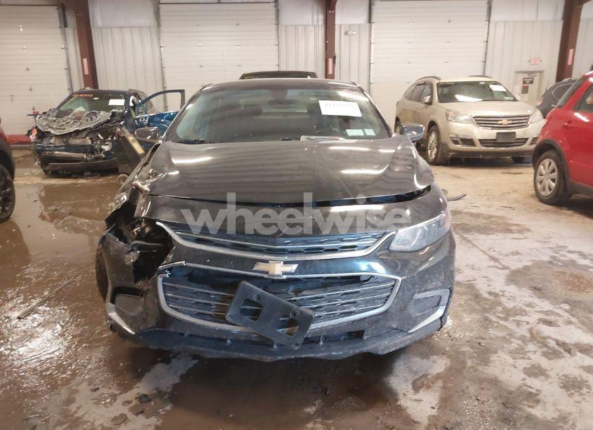 Photo 12 of 2017 Chevrolet Malibu 1LT (VIN 1G1ZE5ST1HF109467)