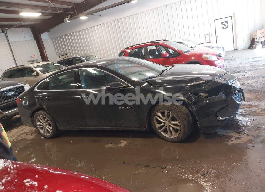 Photo 13 of 2017 Chevrolet Malibu 1LT (VIN 1G1ZE5ST1HF109467)