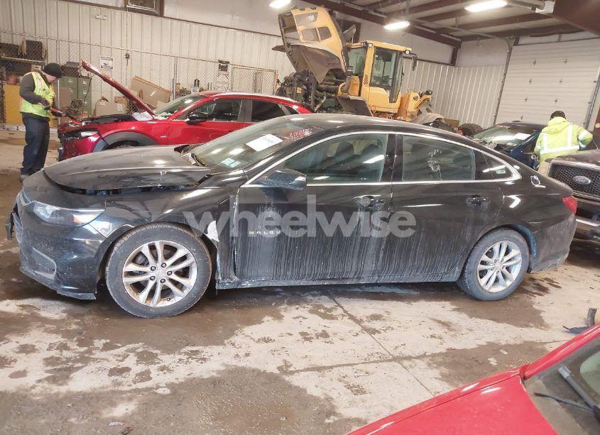 Photo 14 of 2017 Chevrolet Malibu 1LT (VIN 1G1ZE5ST1HF109467)