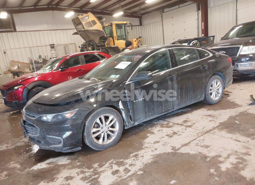 Photo 2 of 2017 Chevrolet Malibu 1LT (VIN 1G1ZE5ST1HF109467)