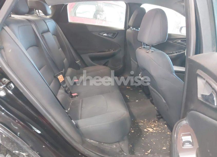 Photo 8 of 2017 Chevrolet Malibu 1LT (VIN 1G1ZE5ST1HF109467)