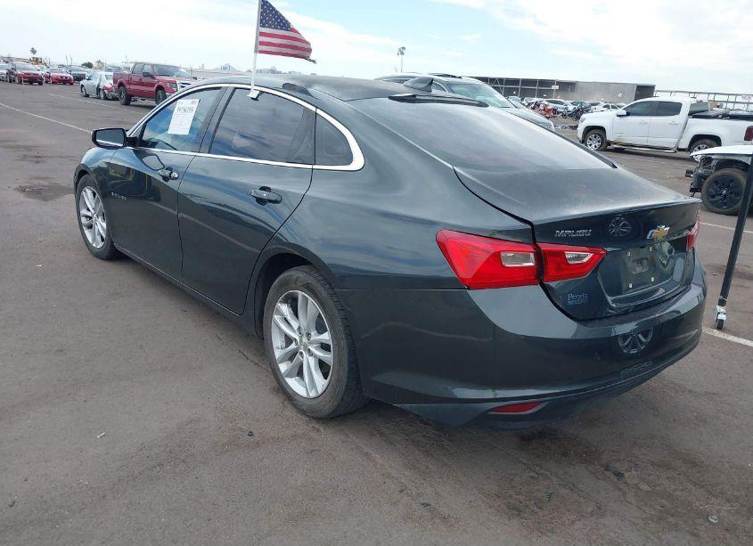 Photo 3 of 2017 Chevrolet Malibu 1LT (VIN 1G1ZE5ST1HF112255)