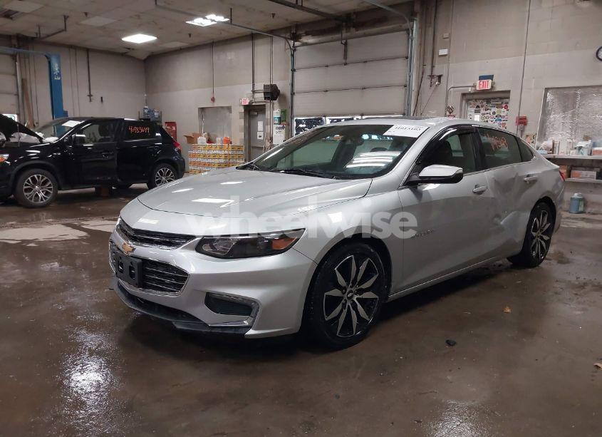 Photo 2 of 2017 Chevrolet Malibu 1LT (VIN 1G1ZE5ST1HF113907)