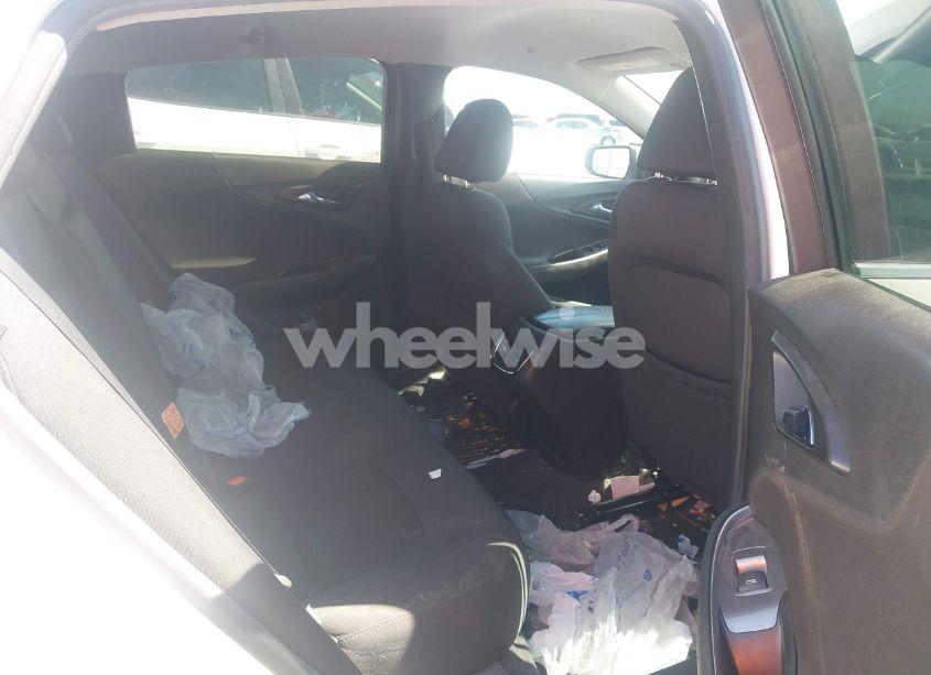 Photo 8 of 2017 Chevrolet Malibu 1LT (VIN 1G1ZE5ST1HF117164)