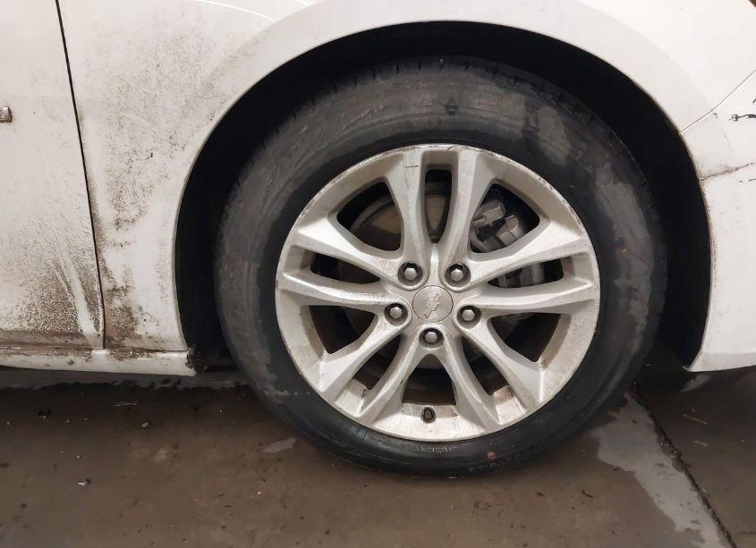 Photo 12 of 2017 Chevrolet Malibu 1LT (VIN 1G1ZE5ST1HF121487)