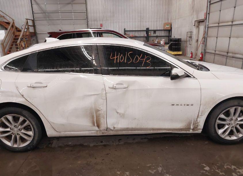 Photo 14 of 2017 Chevrolet Malibu 1LT (VIN 1G1ZE5ST1HF121487)