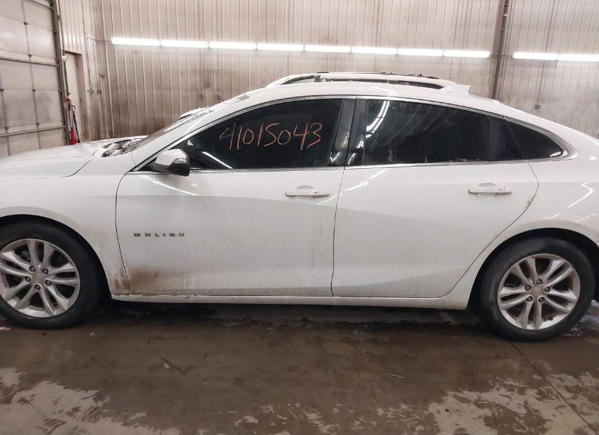 Photo 15 of 2017 Chevrolet Malibu 1LT (VIN 1G1ZE5ST1HF121487)