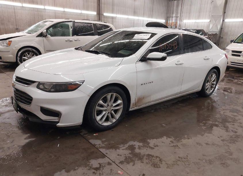 Photo 2 of 2017 Chevrolet Malibu 1LT (VIN 1G1ZE5ST1HF121487)
