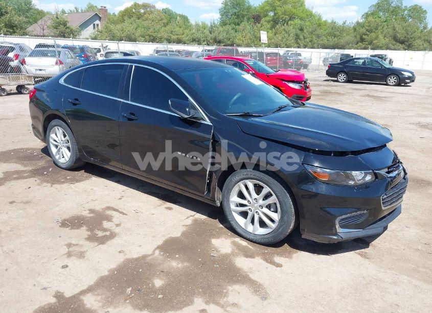 2017 Chevrolet Malibu 1LT (VIN 1G1ZE5ST1HF129170) main photo