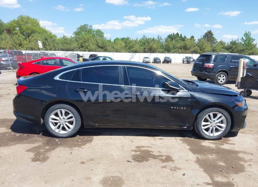 Photo 13 of 2017 Chevrolet Malibu 1LT (VIN 1G1ZE5ST1HF129170)