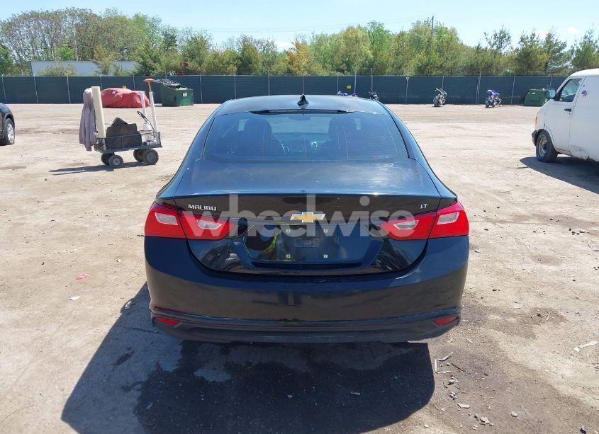 Photo 16 of 2017 Chevrolet Malibu 1LT (VIN 1G1ZE5ST1HF129170)
