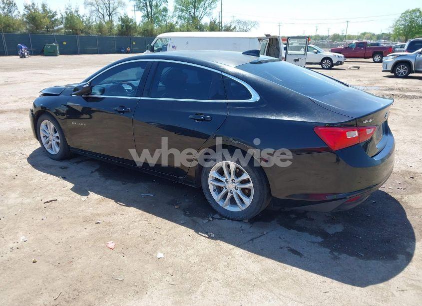 Photo 3 of 2017 Chevrolet Malibu 1LT (VIN 1G1ZE5ST1HF129170)