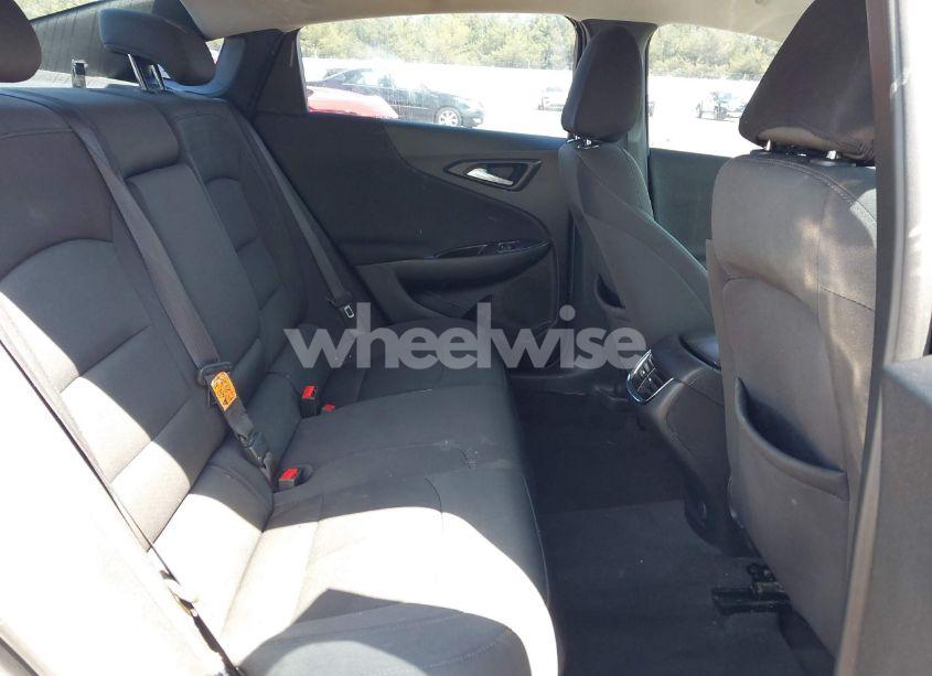 Photo 8 of 2017 Chevrolet Malibu 1LT (VIN 1G1ZE5ST1HF129170)