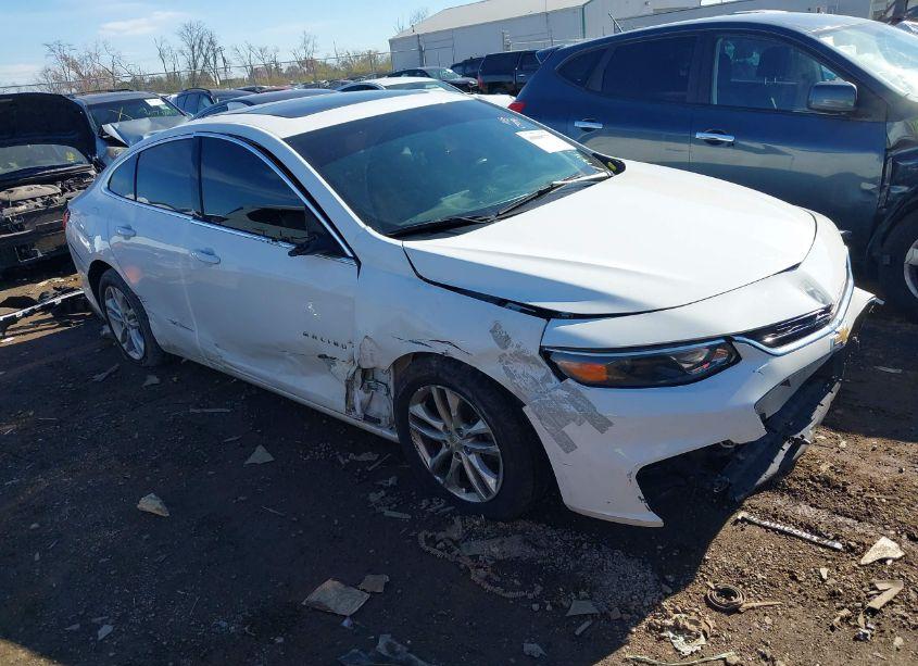 2017 Chevrolet Malibu 1LT (VIN 1G1ZE5ST1HF142663) main photo