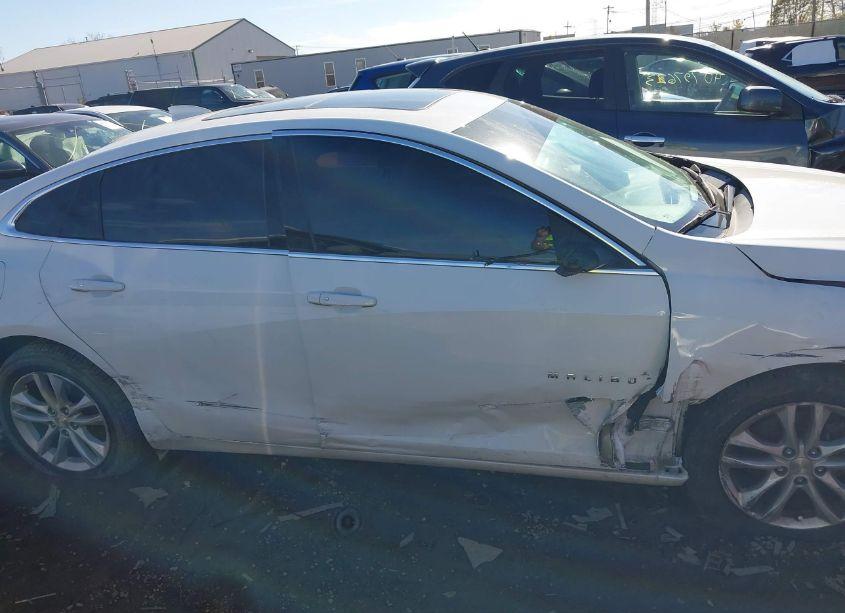 Photo 14 of 2017 Chevrolet Malibu 1LT (VIN 1G1ZE5ST1HF142663)