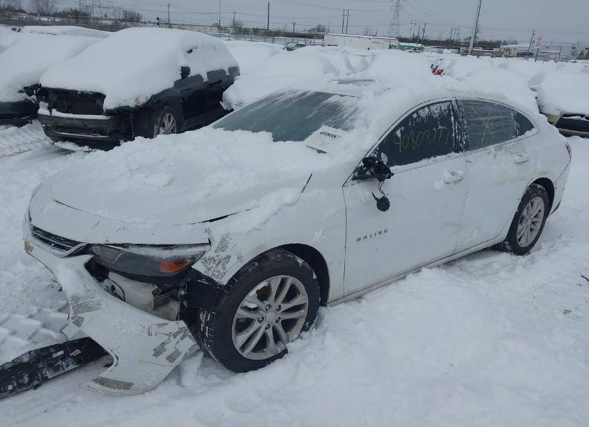 Photo 2 of 2017 Chevrolet Malibu 1LT (VIN 1G1ZE5ST1HF142663)