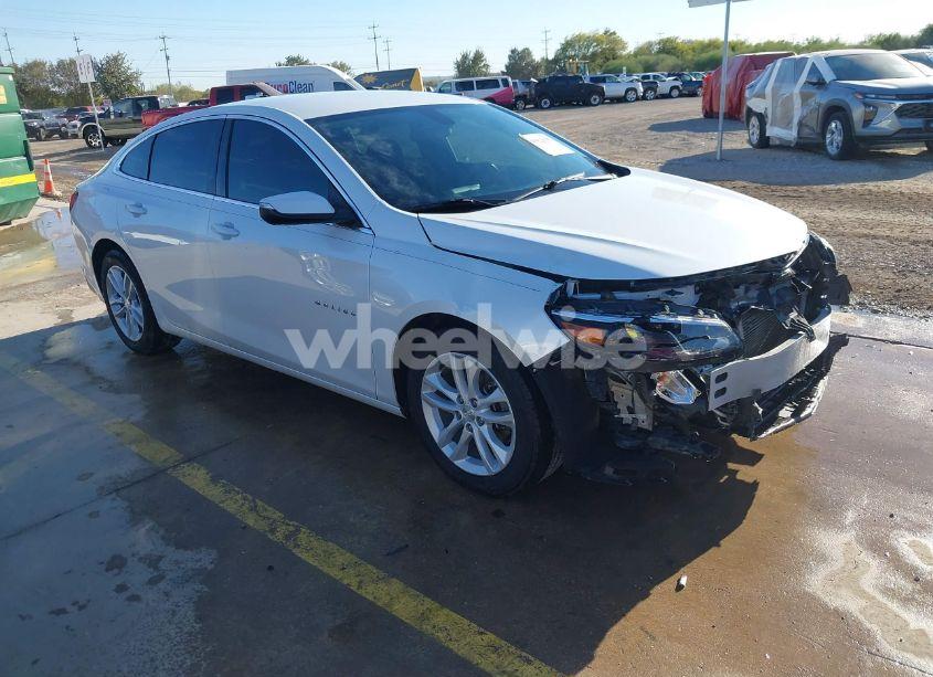 2017 Chevrolet Malibu 1LT (VIN 1G1ZE5ST1HF142789) main photo