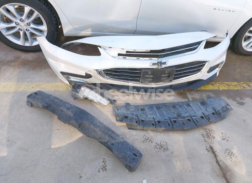 Photo 12 of 2017 Chevrolet Malibu 1LT (VIN 1G1ZE5ST1HF142789)