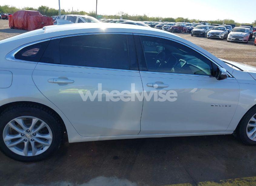 Photo 14 of 2017 Chevrolet Malibu 1LT (VIN 1G1ZE5ST1HF142789)