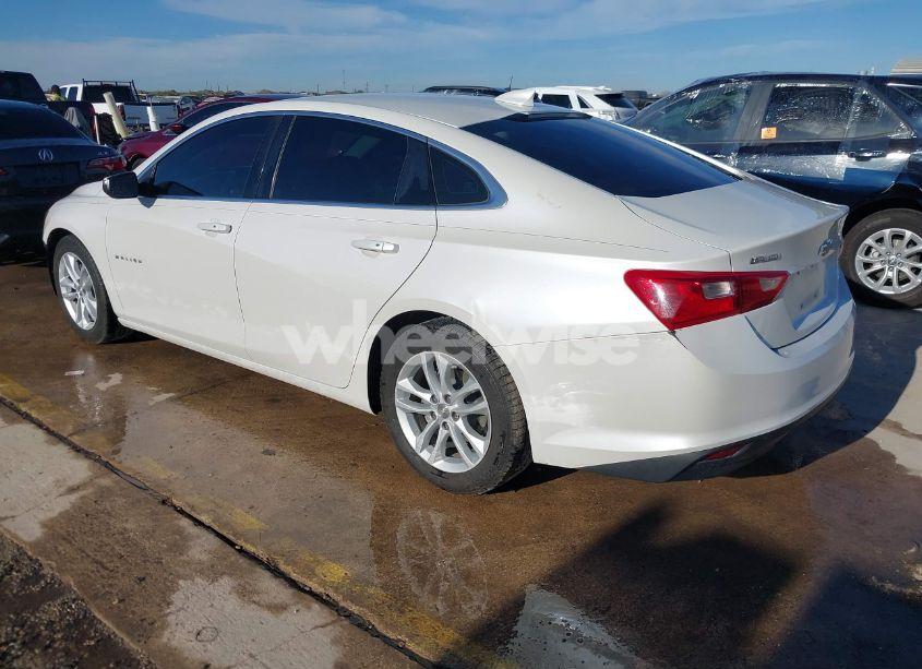 Photo 3 of 2017 Chevrolet Malibu 1LT (VIN 1G1ZE5ST1HF142789)