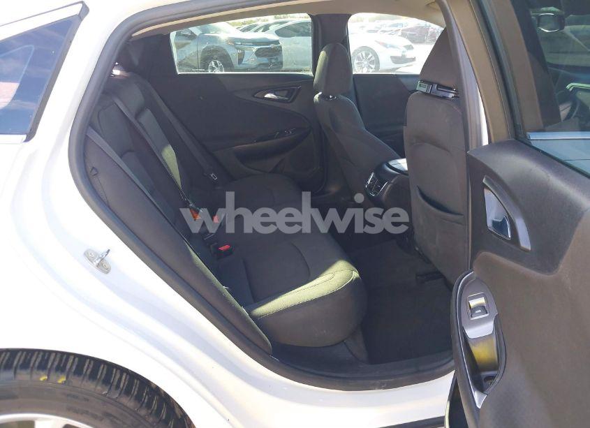 Photo 8 of 2017 Chevrolet Malibu 1LT (VIN 1G1ZE5ST1HF142789)