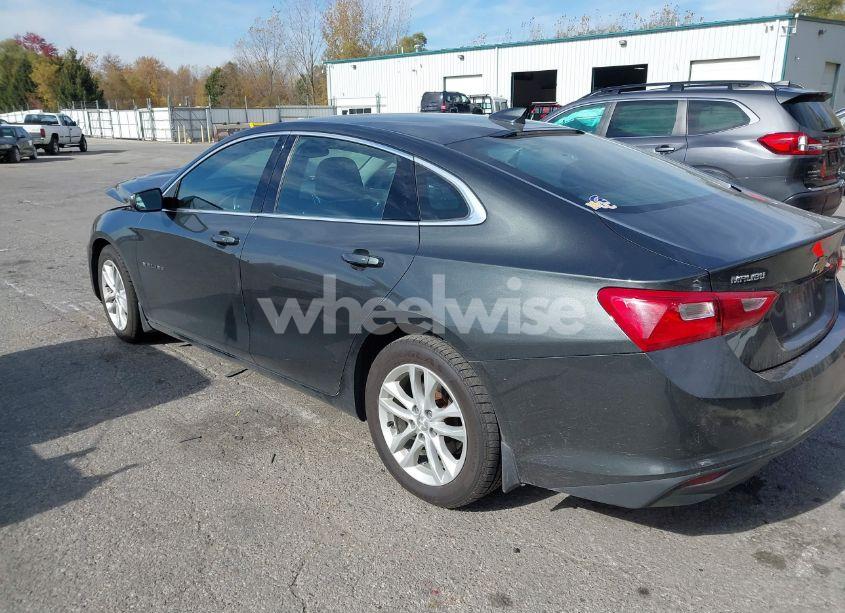 Photo 3 of 2017 Chevrolet Malibu 1LT (VIN 1G1ZE5ST1HF152349)