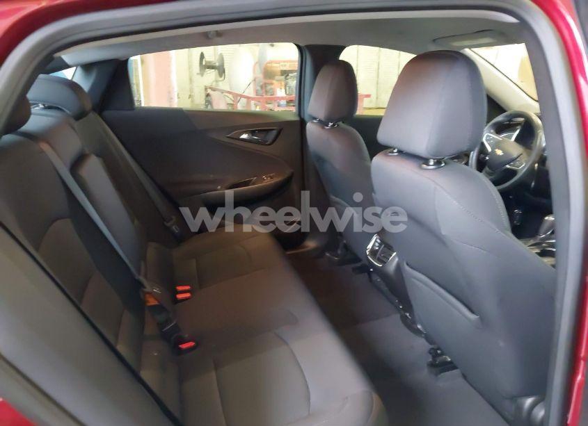 Photo 8 of 2017 Chevrolet Malibu 1LT (VIN 1G1ZE5ST1HF161729)