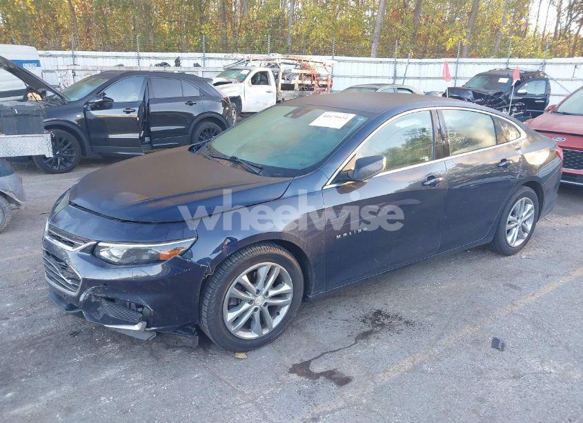 Photo 2 of 2017 Chevrolet Malibu 1LT (VIN 1G1ZE5ST1HF163500)