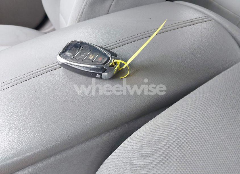 Photo 11 of 2017 Chevrolet Malibu 1LT (VIN 1G1ZE5ST1HF166624)